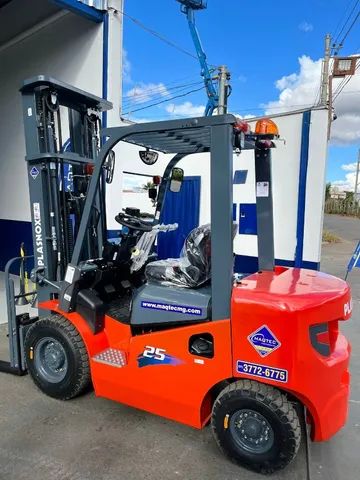 Empilhadeira Plasnox-Triplex 6 mts  - Foto 3