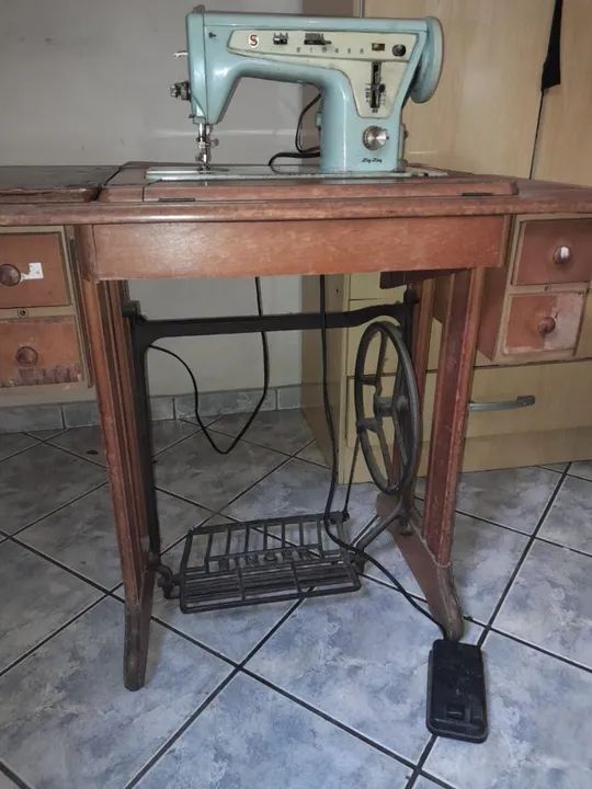 Máquina de costura Singer 667 - Foto 2