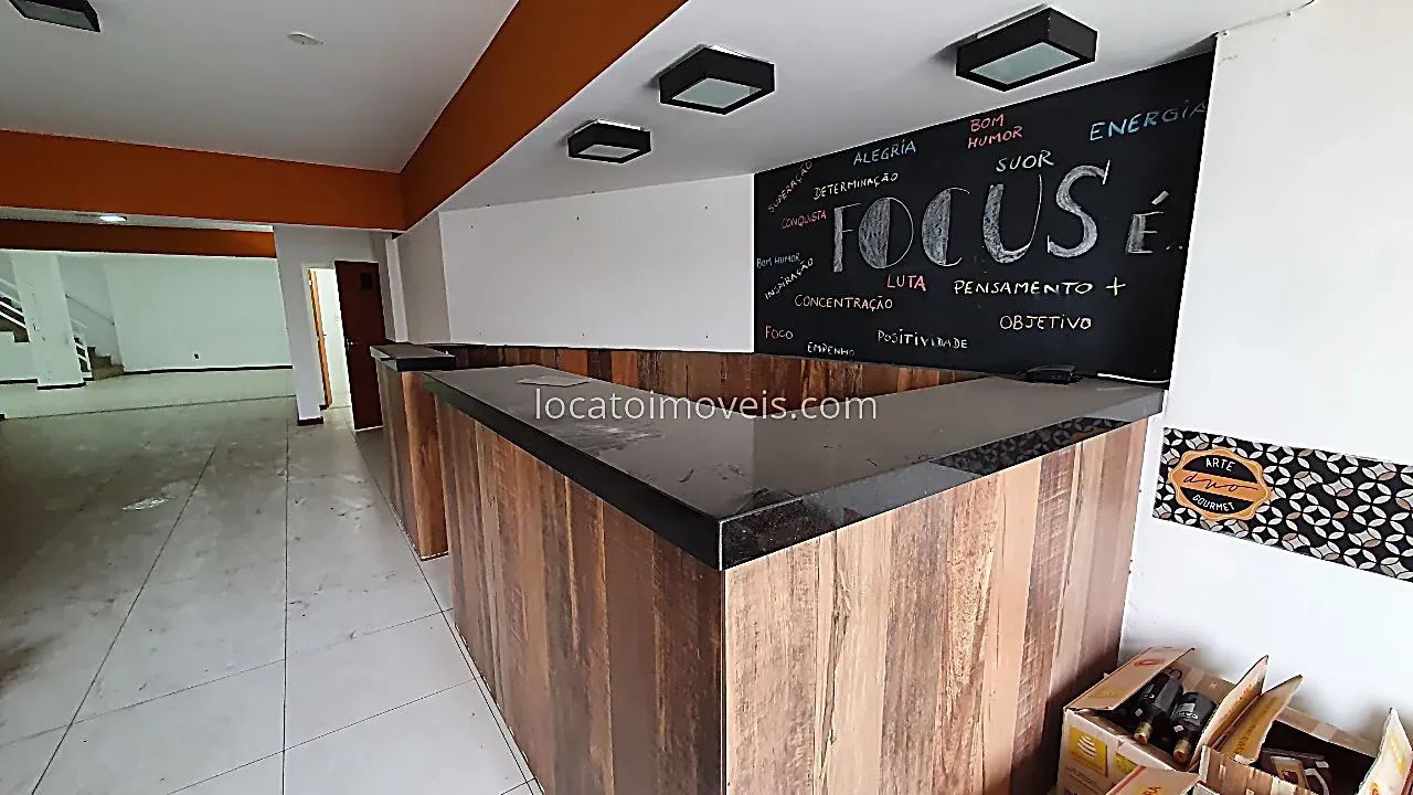 Lojão com Escritório e duas vagas com 194 m2 - Santa Catarina - Foto 2