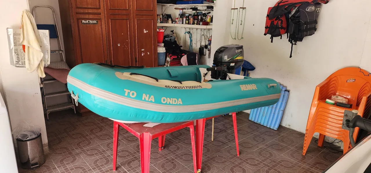 Bote Inflável ( IMPECÁVEL )