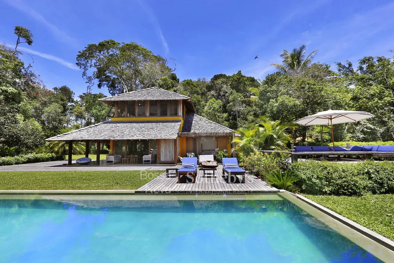 Casa com vista para a Mata Atlântica e para o mar