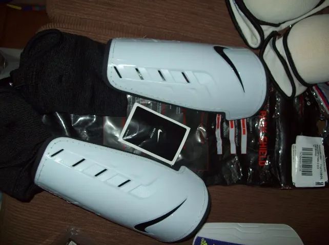 Kit Infantil,luva, Meião, Caneleiras E Joelheira! Original! - Foto 3