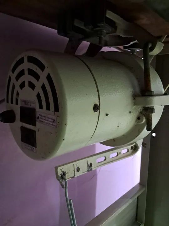 Máquina de Costura Industrial Singer - Foto 4