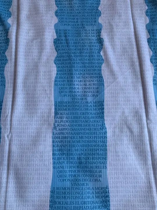 Camisa Argentina comemorativa Maradona - Foto 5