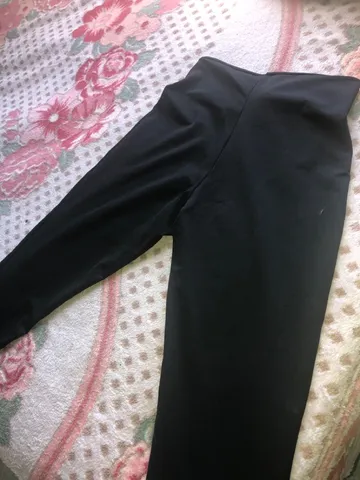 Calça preta