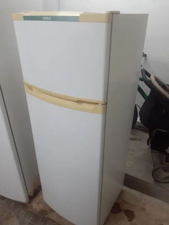 Geladeira cônsul 340litros 110volt funcionado tudo perfeitamente  - Foto 2