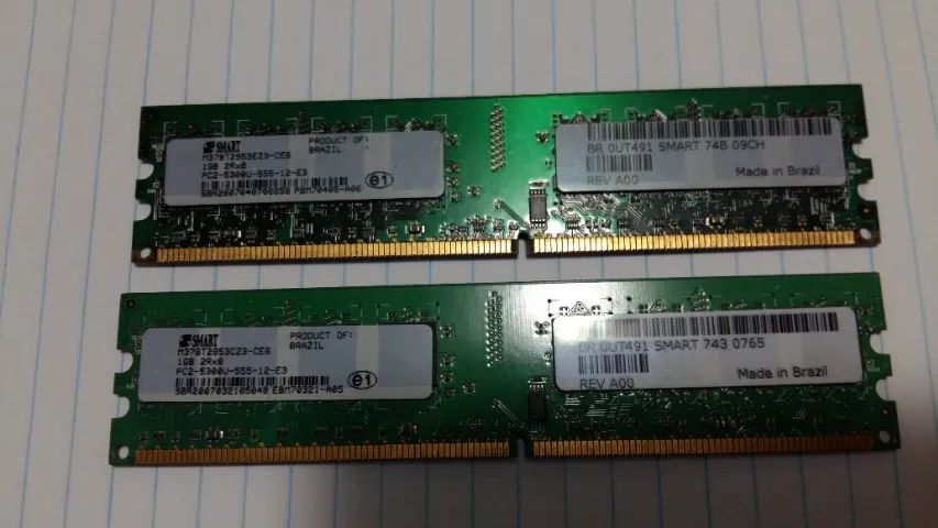 Memoria Kit com 2 Pentes de 1GB cada DDR2 Total 2 GB