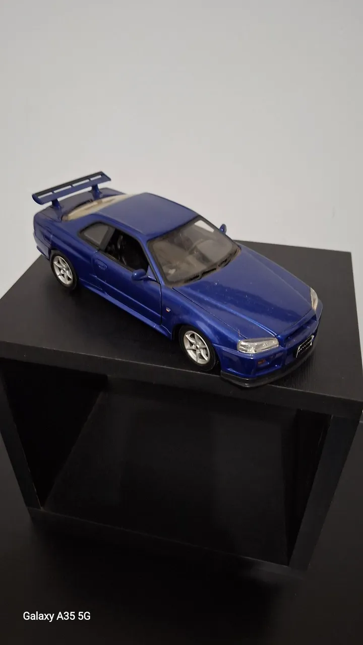 Miniatura Nissan Skyline R34 LBWK 1 - Hobbies e coleções - Vila