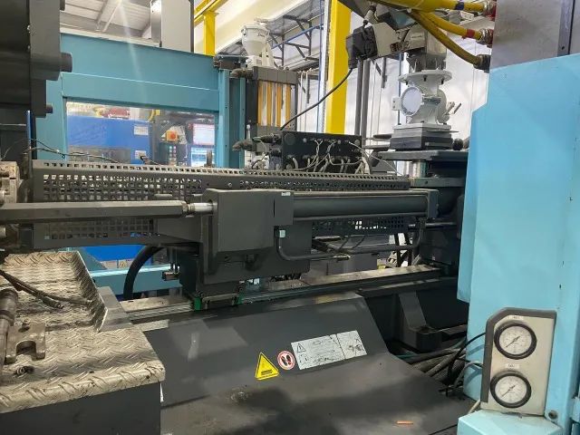 Máquina Injetora Sumitomo Demag 250 ton. - Foto 2