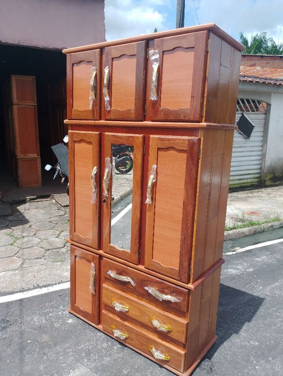 Guarda roupa de solteiro com espelho grande novo  - Foto 2