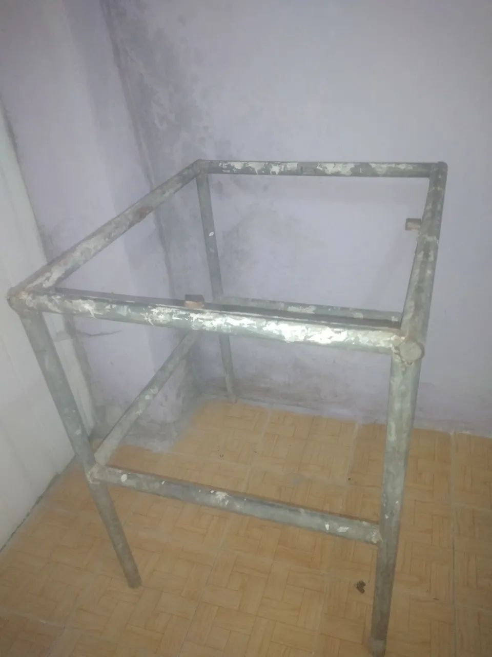 Estrutura metálica 75x64x86a