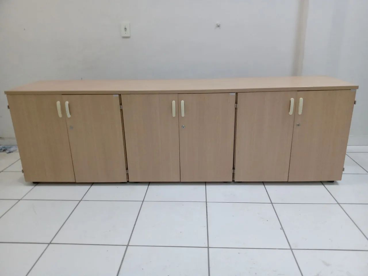 Armário Multiuso Amadeirado com Portas - Foto 2
