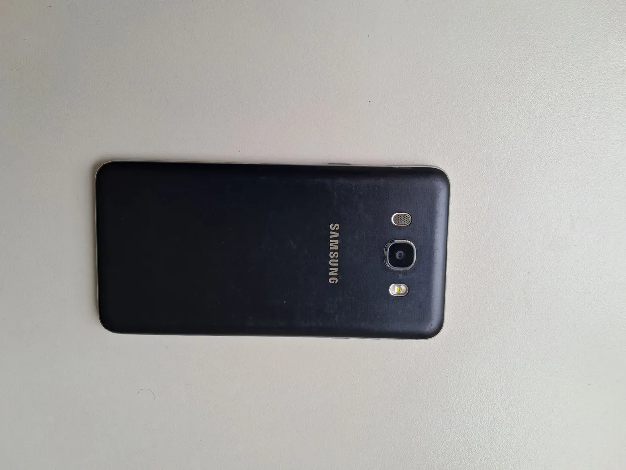 Célula samsung j7 metal em excelente estado novíssimo