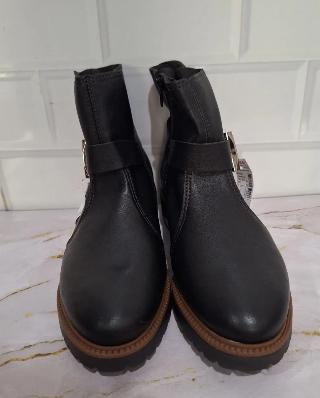Bota Feminina Cano Curto Preta com Fivela