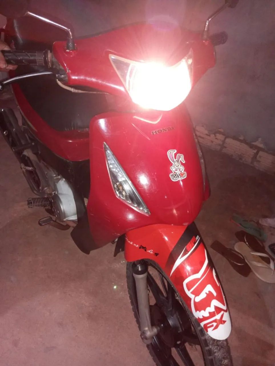 Moto biz 2010 em ótimo estado e legalizada, só do passa pro nome .fone: *71. - Foto 4