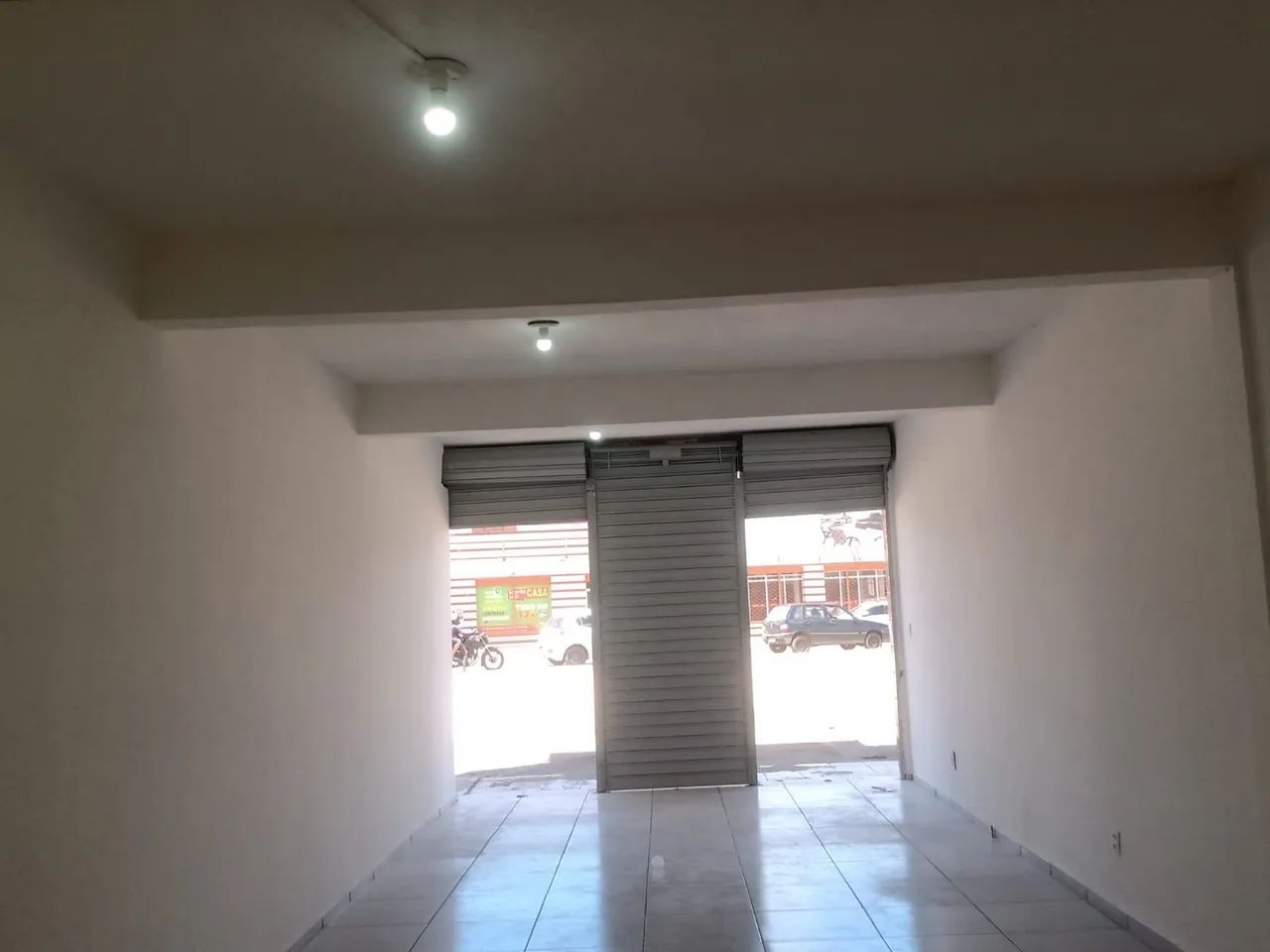Aluga-se Área Comercial Disponível em Lugar Movimentado - Foto 3