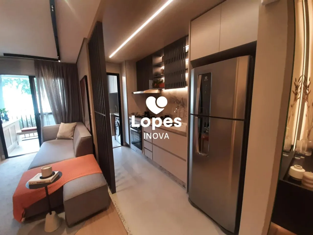 Apartamento á venda com 2 quartos, suíte e garagem no Novo Mundo - Curitiba - PR