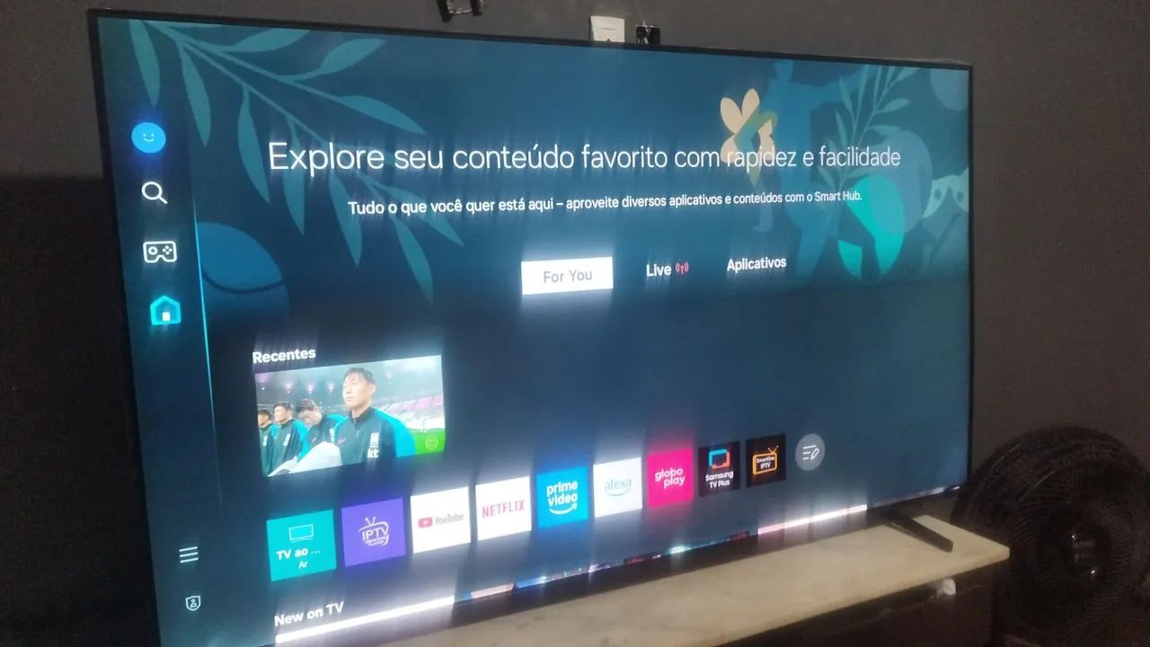 Smart 65"4k por apenas 1.550,0 com pequeno detalhe imperceptível. Tela nao tem linha .