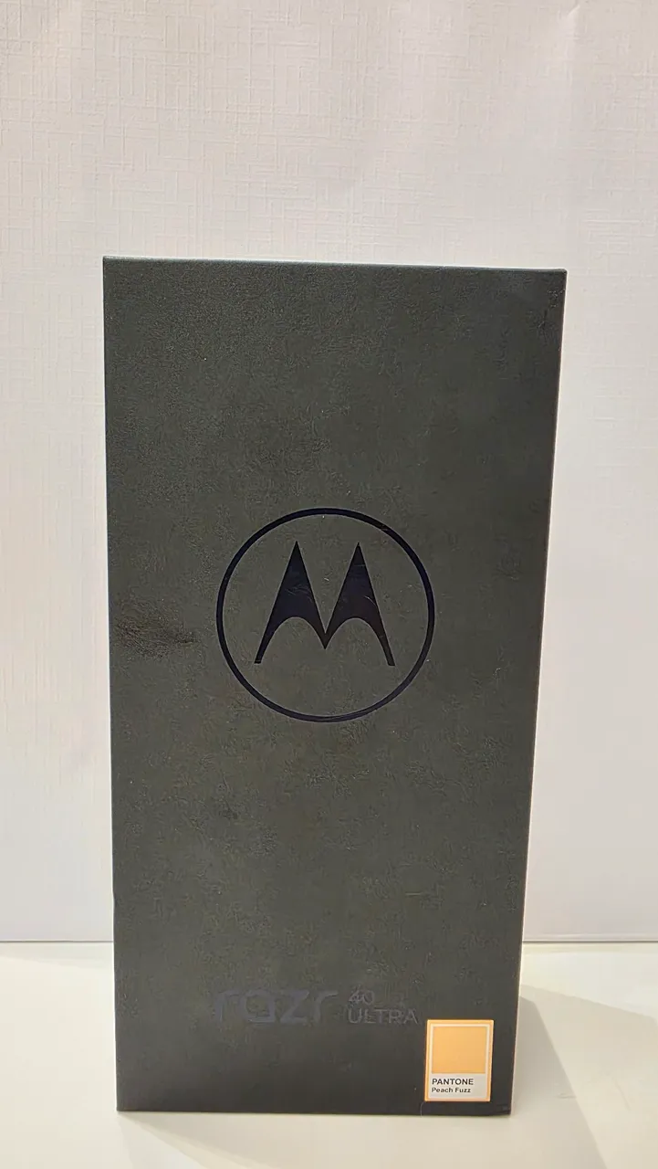 Motorola Razr 40 Ultra - Lacrado
