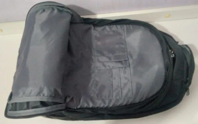 Mochila Sestini carrinho e costas com 2 rodas e compartimento para notebook - Foto 4