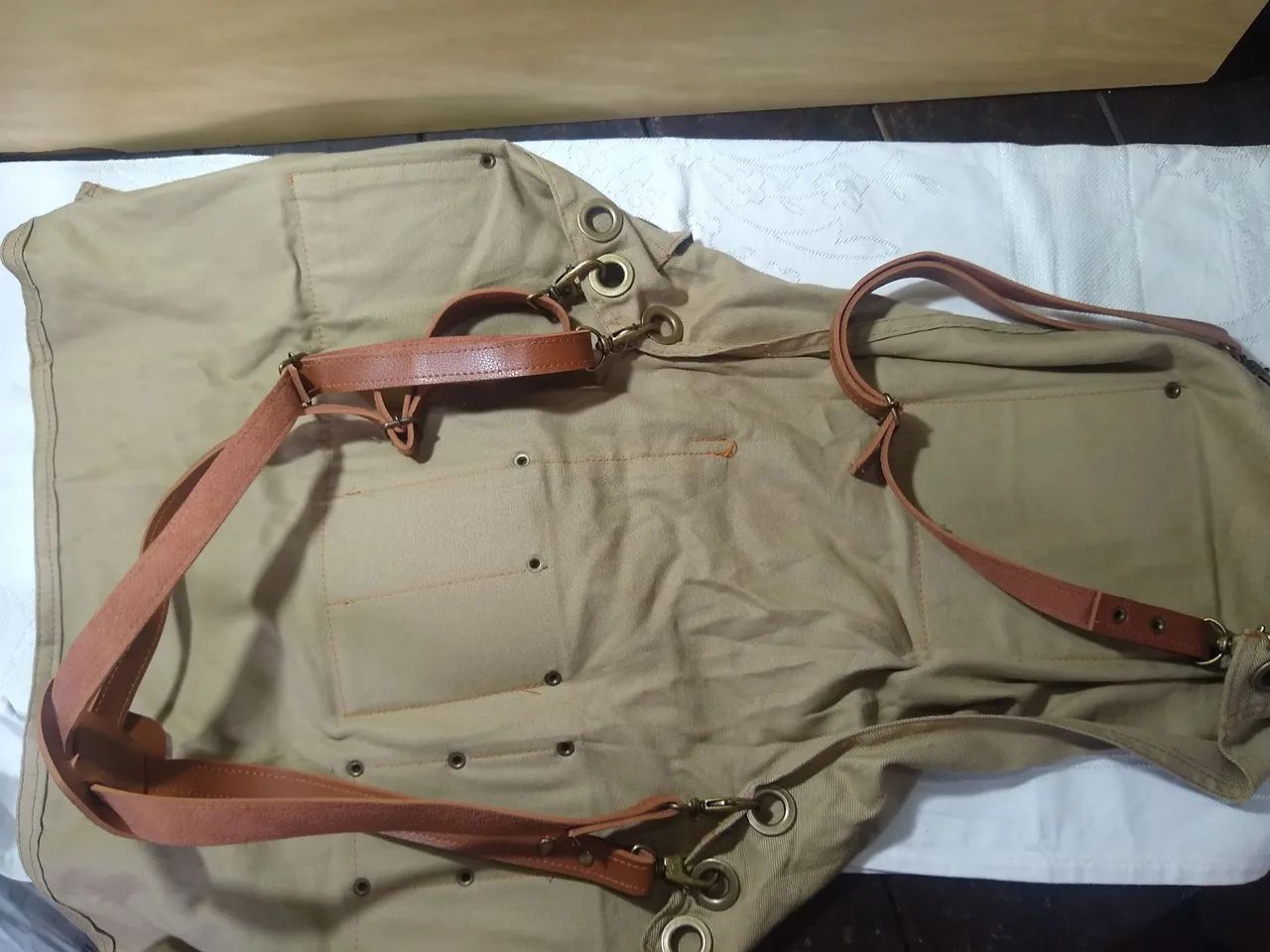Avental de cabeleireiro e outros com bolsos - Foto 2
