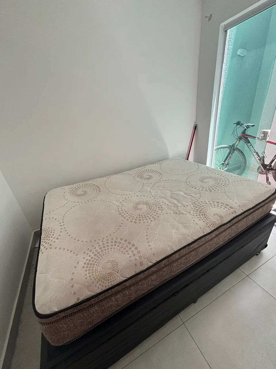Cama casal box BAÚ64960484049795123