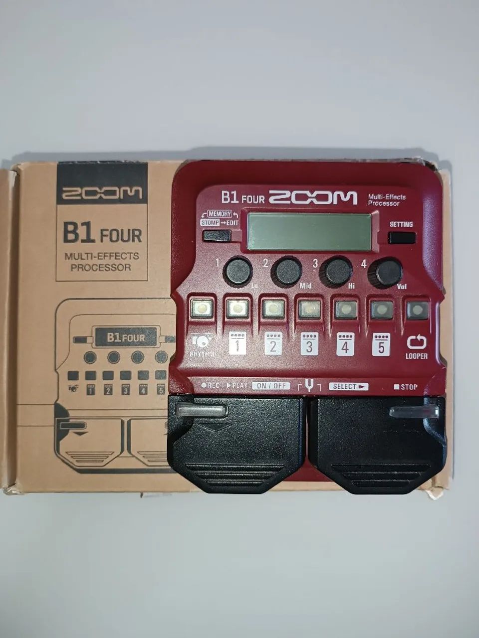 Zoom B1 Four Pedal Multi-Efeitos