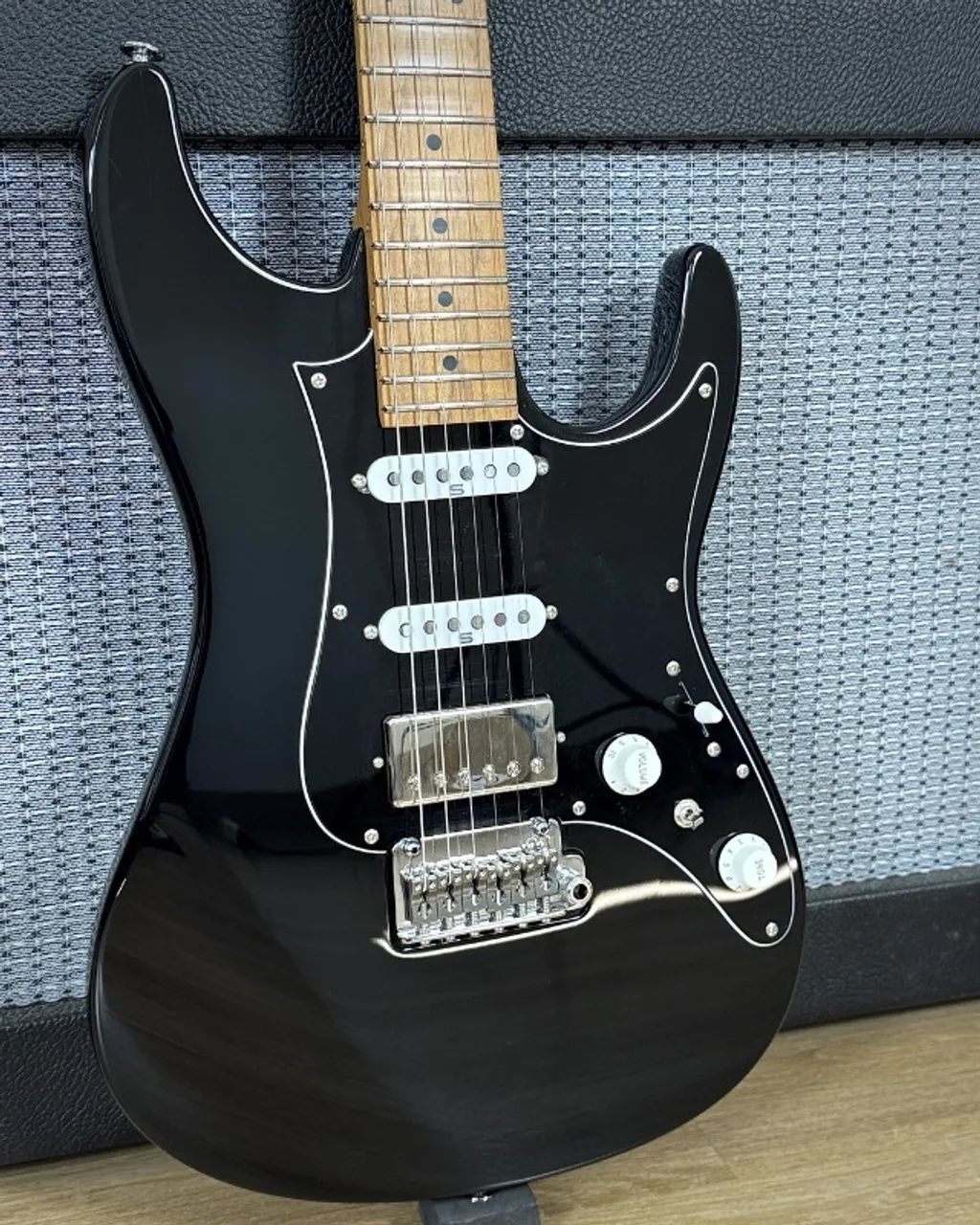 Guitarra Ibanez Prestige Az2204B - Black Japan - Instrumentos