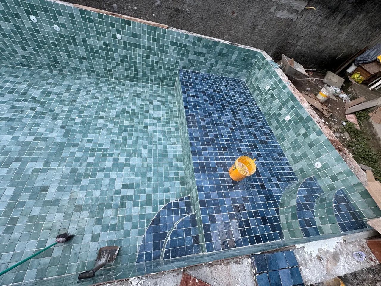 Construímos e reformamos piscinas personalizadas - Foto 4