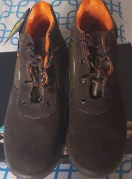 VENDO BOTINAS DE SEGURANÇA DE ALTÍSSIMA QUALIDADE - EPI - Foto 2