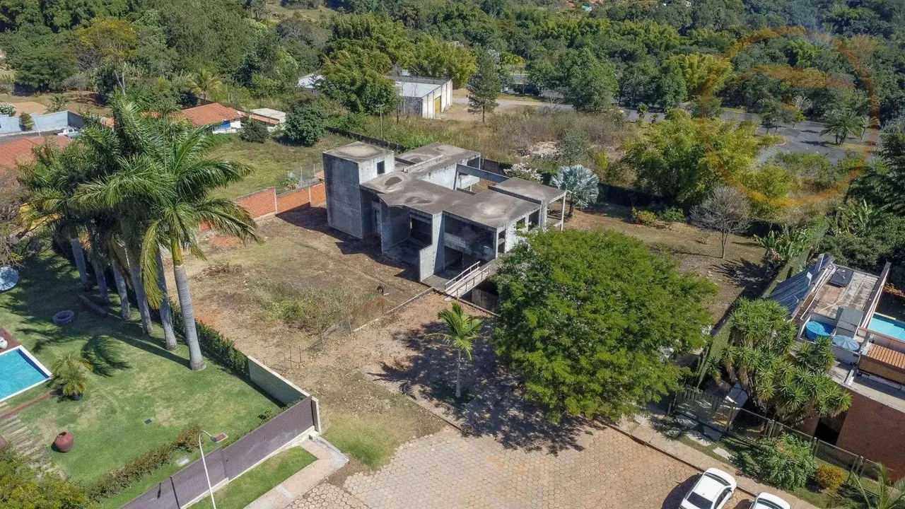 Casa com 4 dormitórios e 1 escritório, com 520m², à venda, por R$ 1.250.000 - Park Way - D