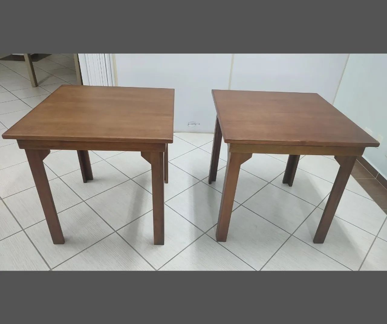 Lote com 14 Mesas de Madeira Maciça 80x80