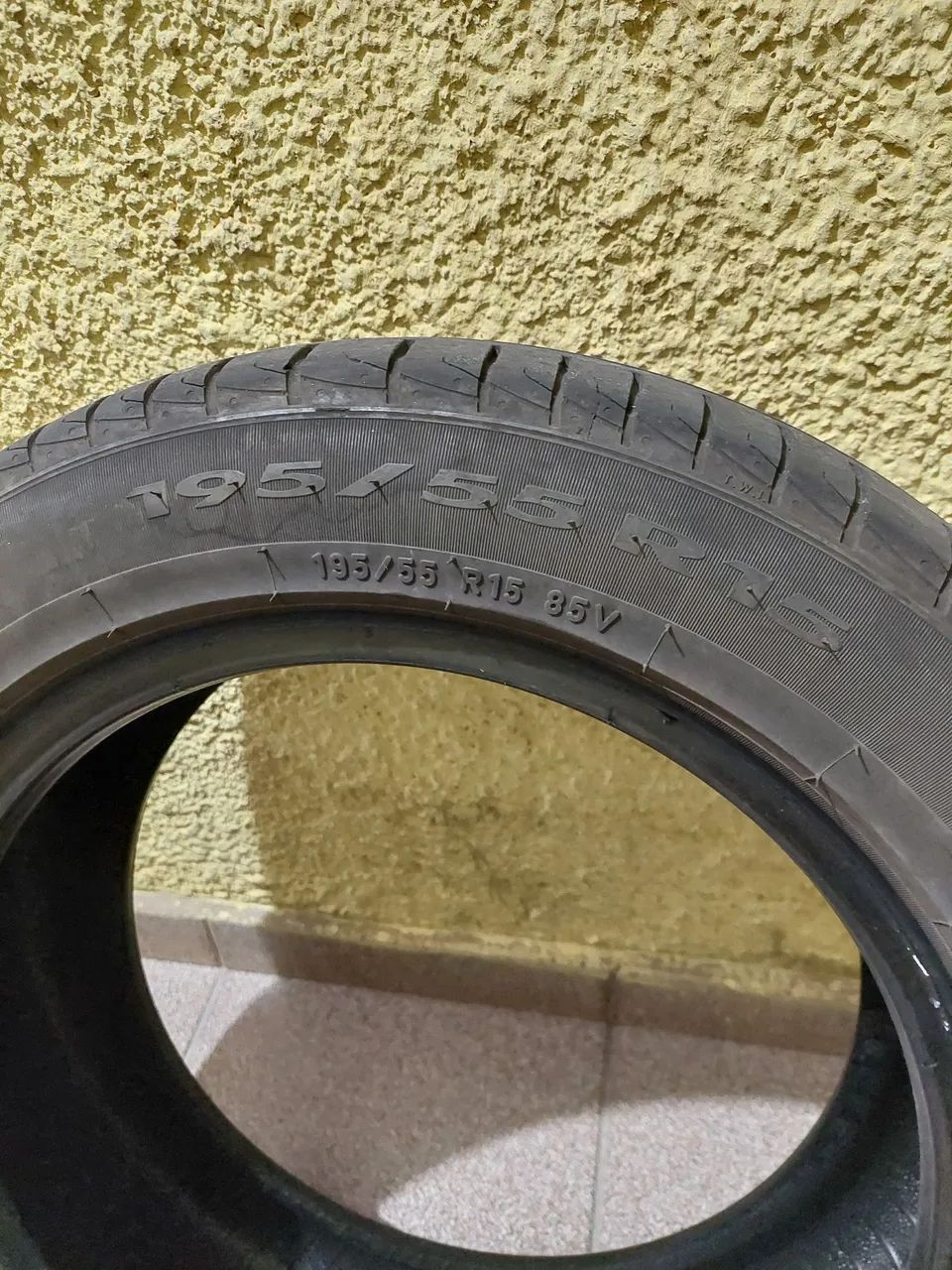 Pneu Pirelli Cinturato P1 Plus 195 55 15 85v - Foto 3