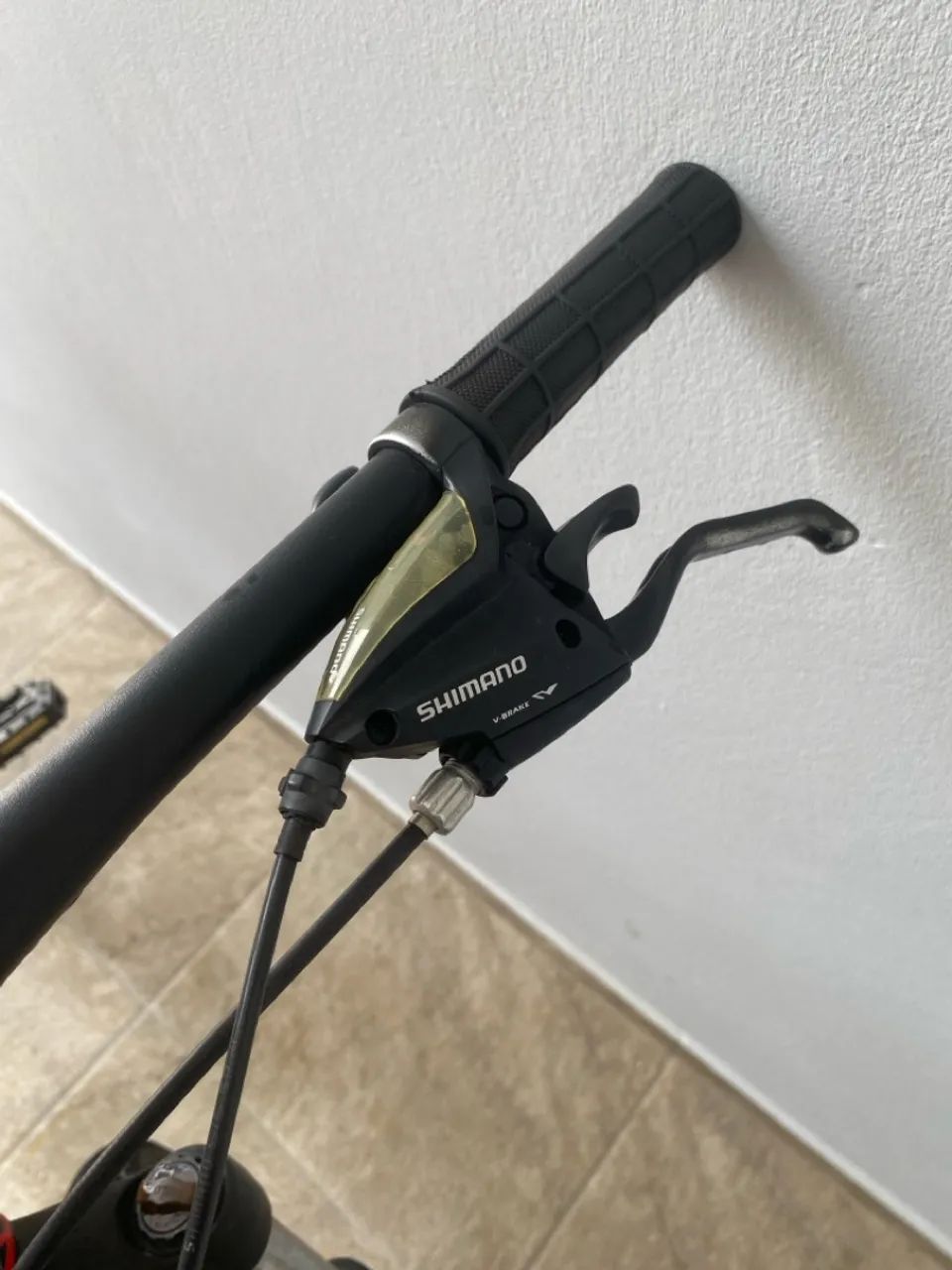 Bicicleta OGGI equipada em Shimano  - Foto 3