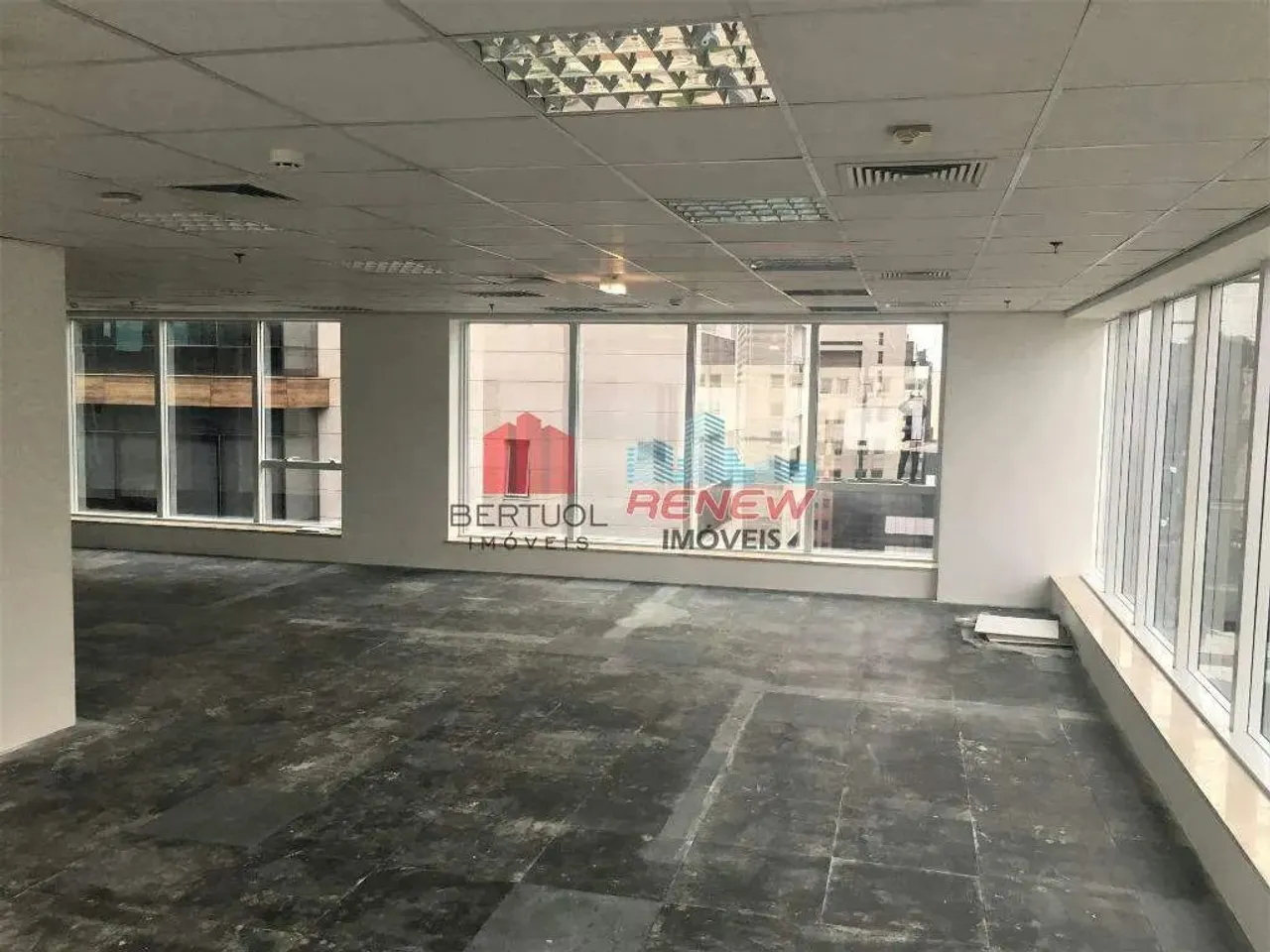 Sala para aluguel Edifício Cardoso de Mello 1308 em São Paulo