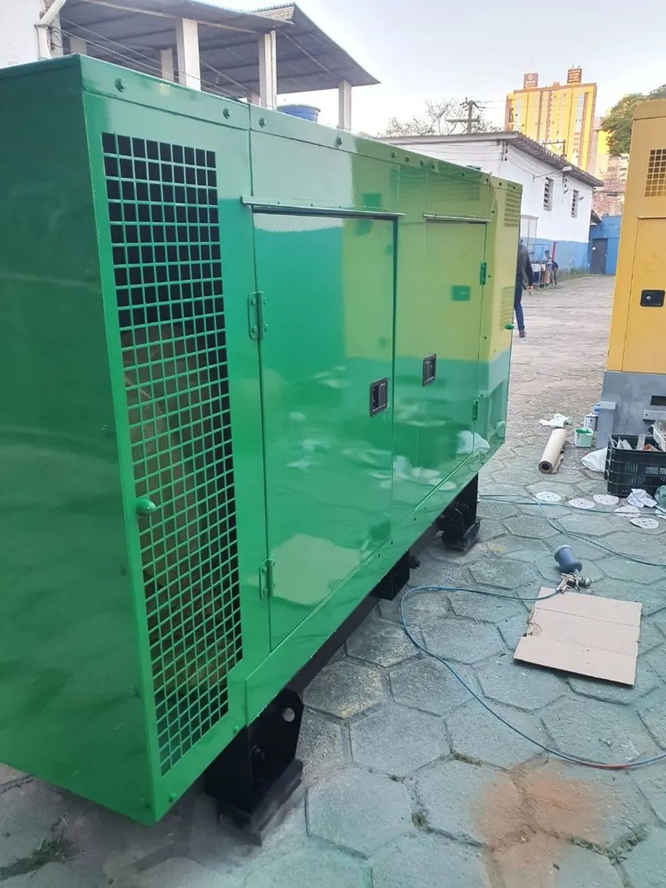 Gerador de Energia 81 Kva MWM - Carenado