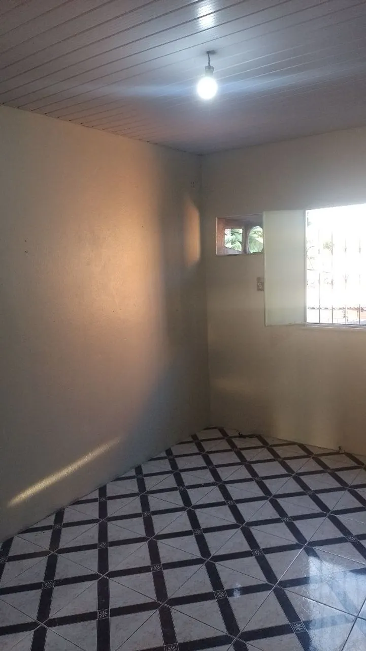 Aluga-se quarto para solteiro valor 400 reais