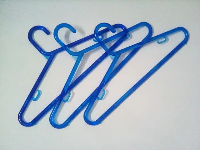 Cabides Coloridos de Acrílico com 30 contendo 6 de cada cor - Foto 2