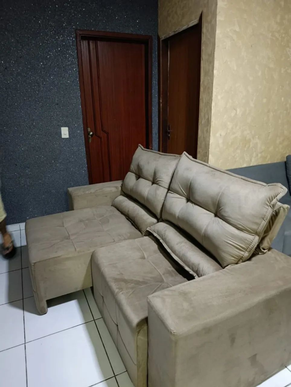 Sofá retrátil novo de fabrica espuma confortável  - Foto 3