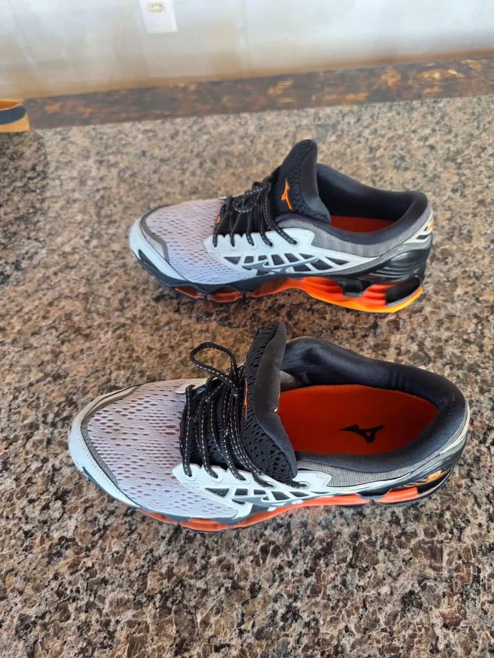 Calçado TÃªnis Mizuno Em Oferta Tênis Mizuno®- Preto Dourado