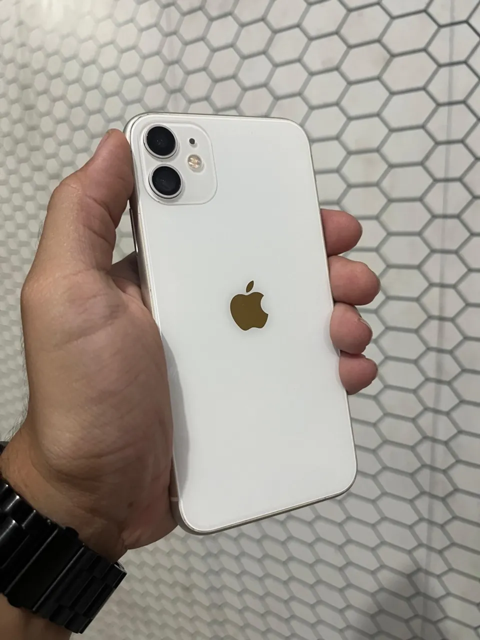 iPhone 11 128GB zero sem detalhes, estado de loja!