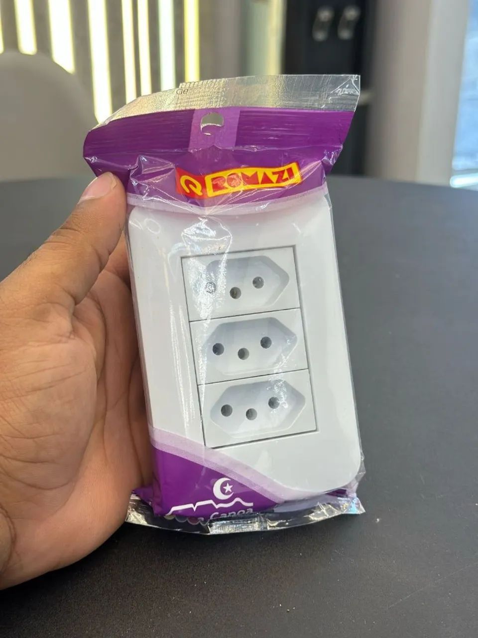 Tomadas Branca - 10A - Nova