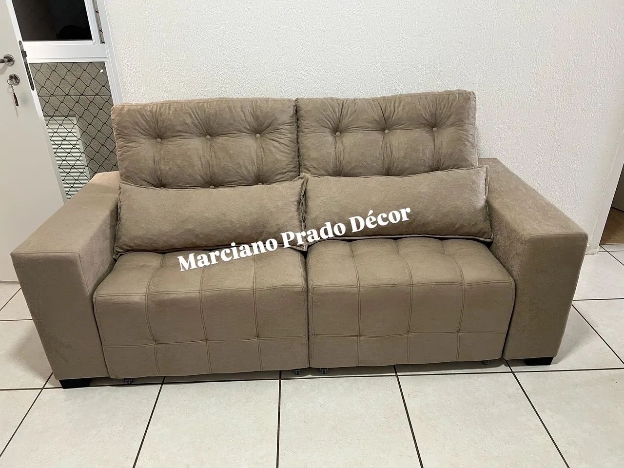 Sofá Retail, Em várias cores diferentes. Me chama no WhatsApp * - Foto 2