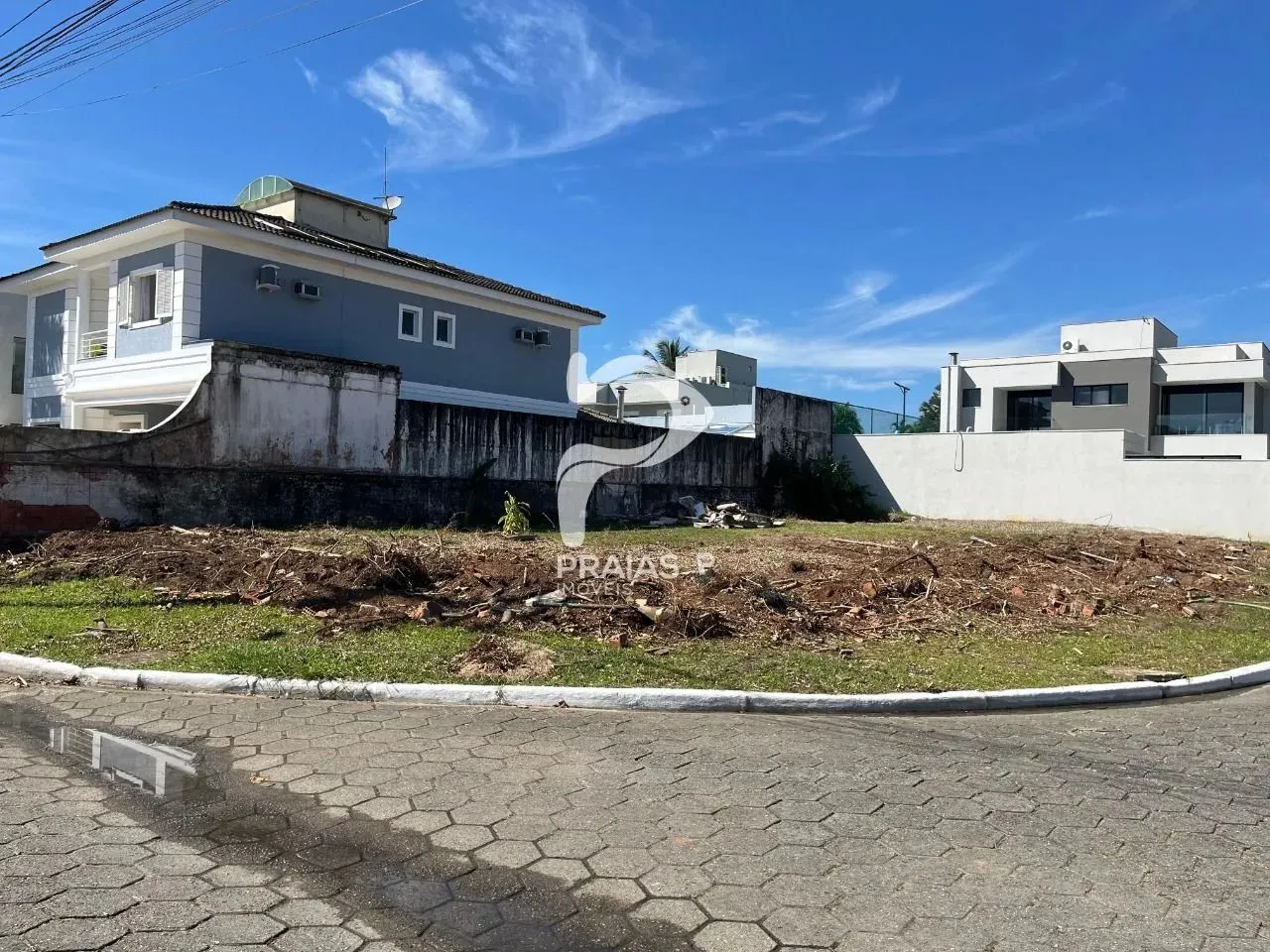 Terreno em condomínio à venda no Jardim Acapulco, Guarujá