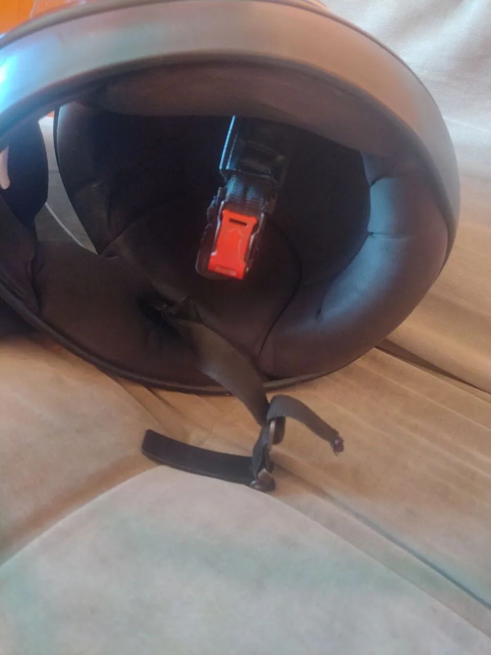 Capacete San Marino preto! 60$ - Foto 2