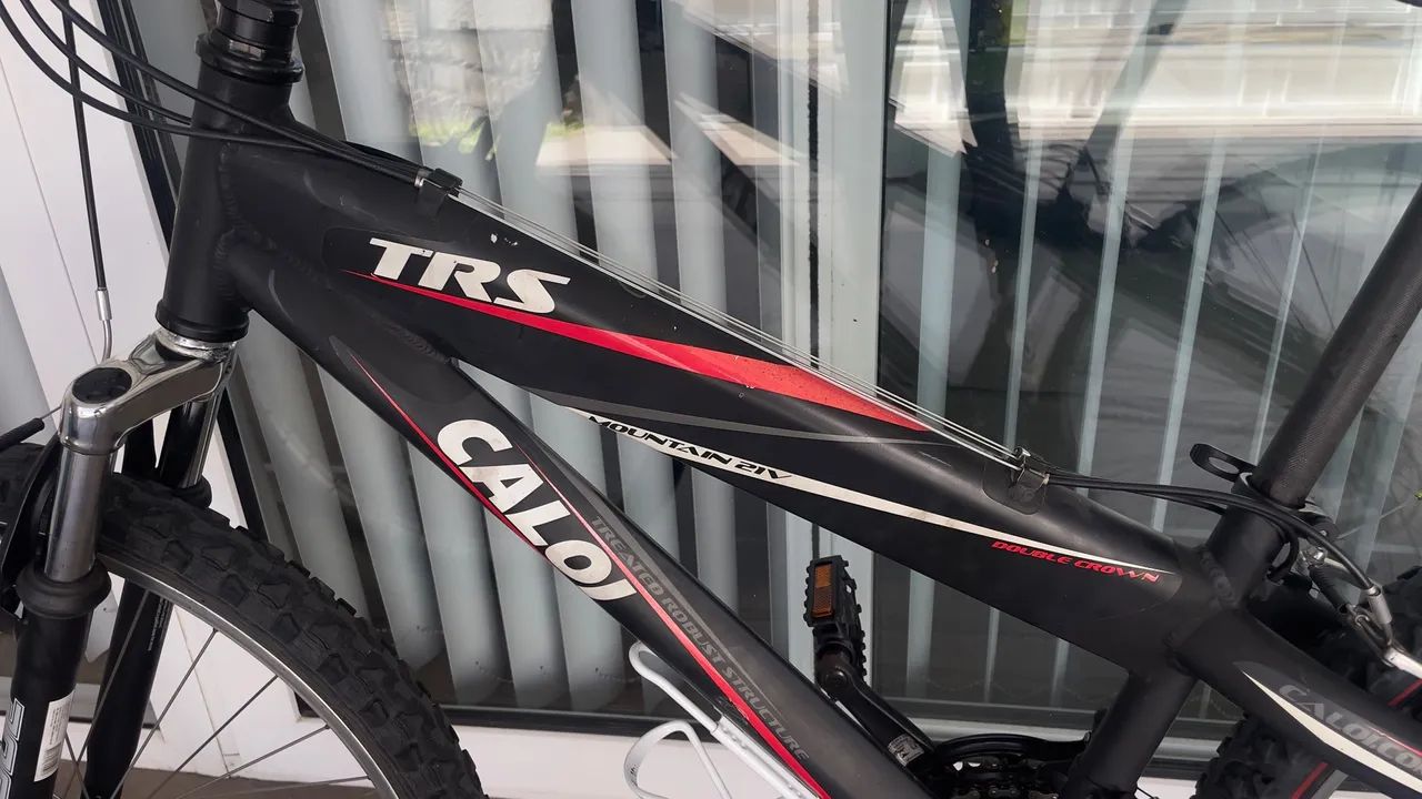 Bicicleta Caloi TRS Aro 26 - MTB + Capacete  - Foto 4