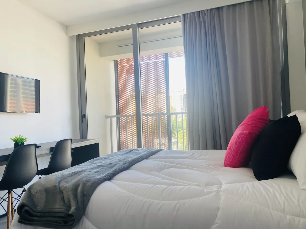 Imóvel Mobiliado, para venda ou locação, com 29 metros com 1 quarto em Moema- São Paulo -