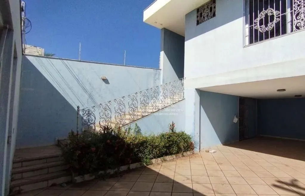 Sobrado com 3 dormitórios para alugar, 277 m² por R$ 4.277/mês - Jardim América - Ribeirão