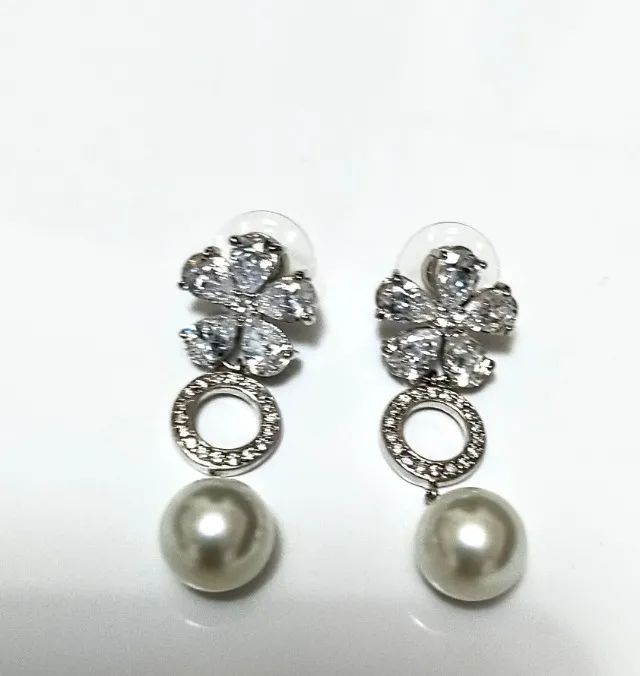 Brinco Festa Luxo  Prata Strass E Pérola - Foto 2