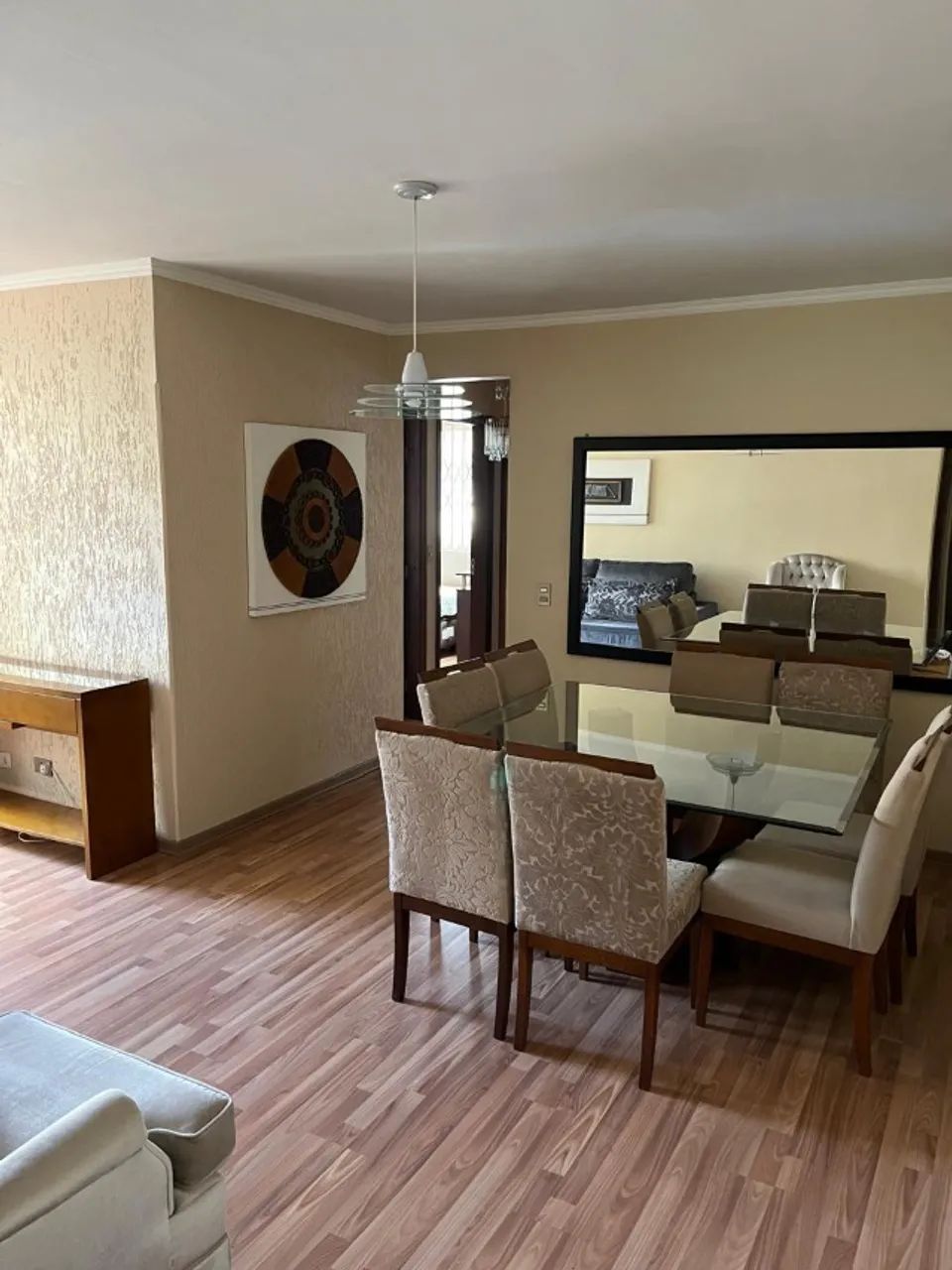 Apto mobiliado para alugar no Centro Cívico, com 3 quartos, direto com proprietário